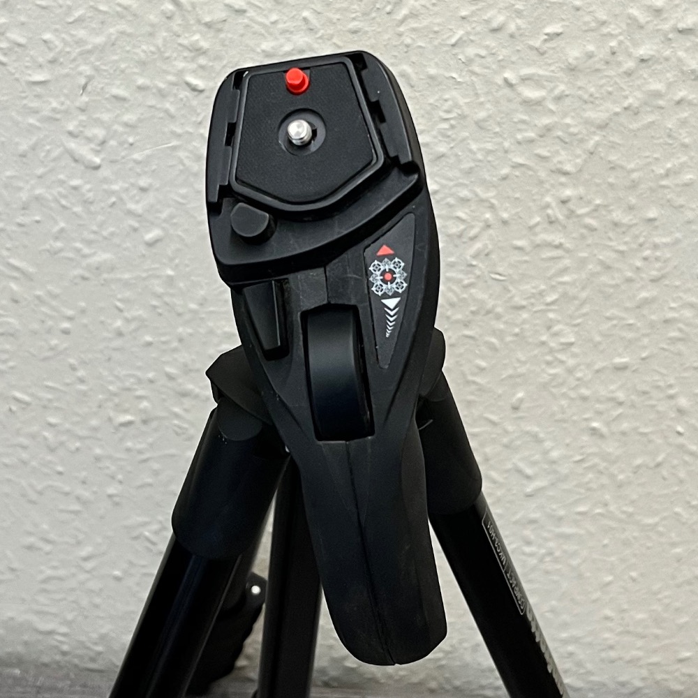 MANFROTTO MKC3H01 COMPACT TRIPOD Own4Less